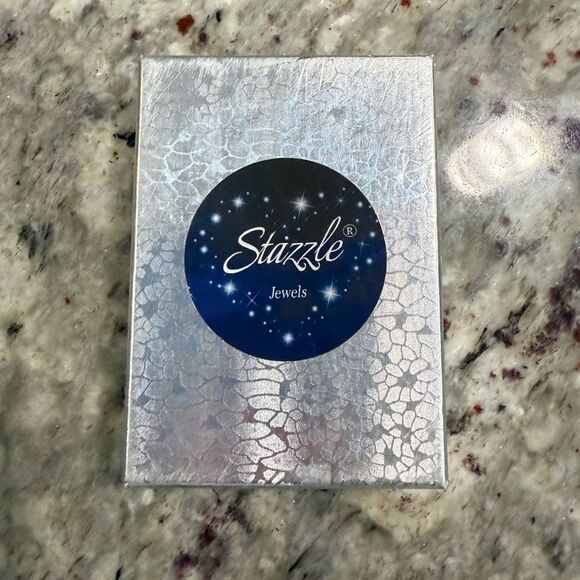 NEW 925 Sterling Silver Elegant Silver Knot Earrings - Picture 4 of 13